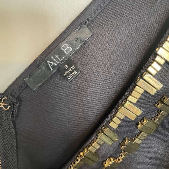 Black mini cocktail dress gold accents small - Picture 9 of 9